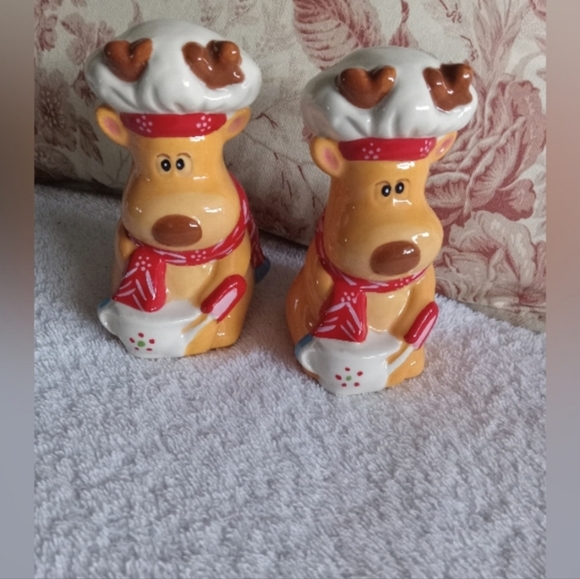 Other - Cute Reindeer Holiday Decor